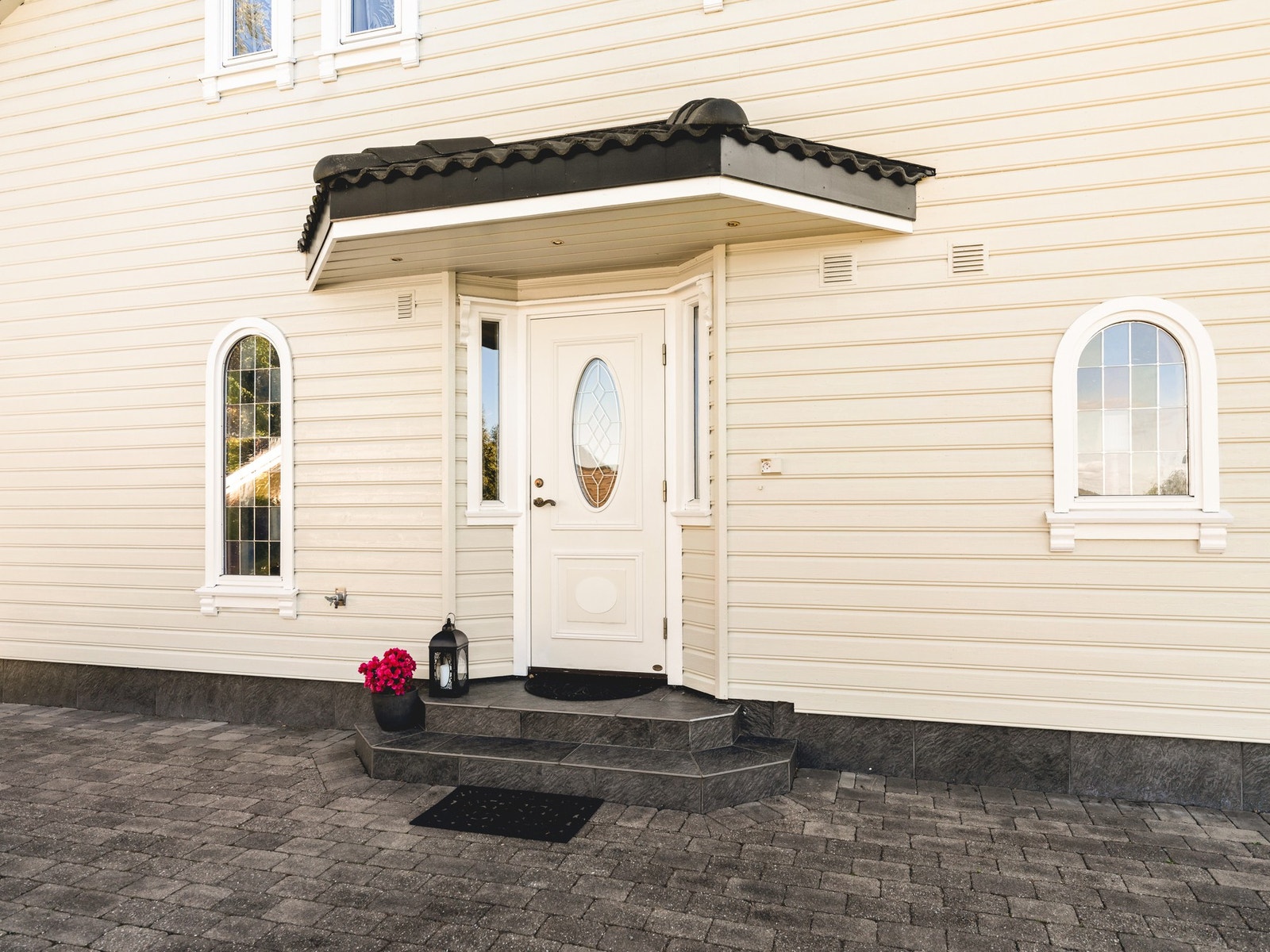 Boligen har 2 innganger. Galleribilde