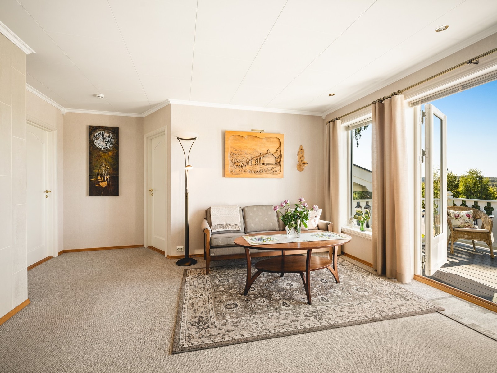 2 etasje byr på gode oppholds- og privatsoner. Galleribilde