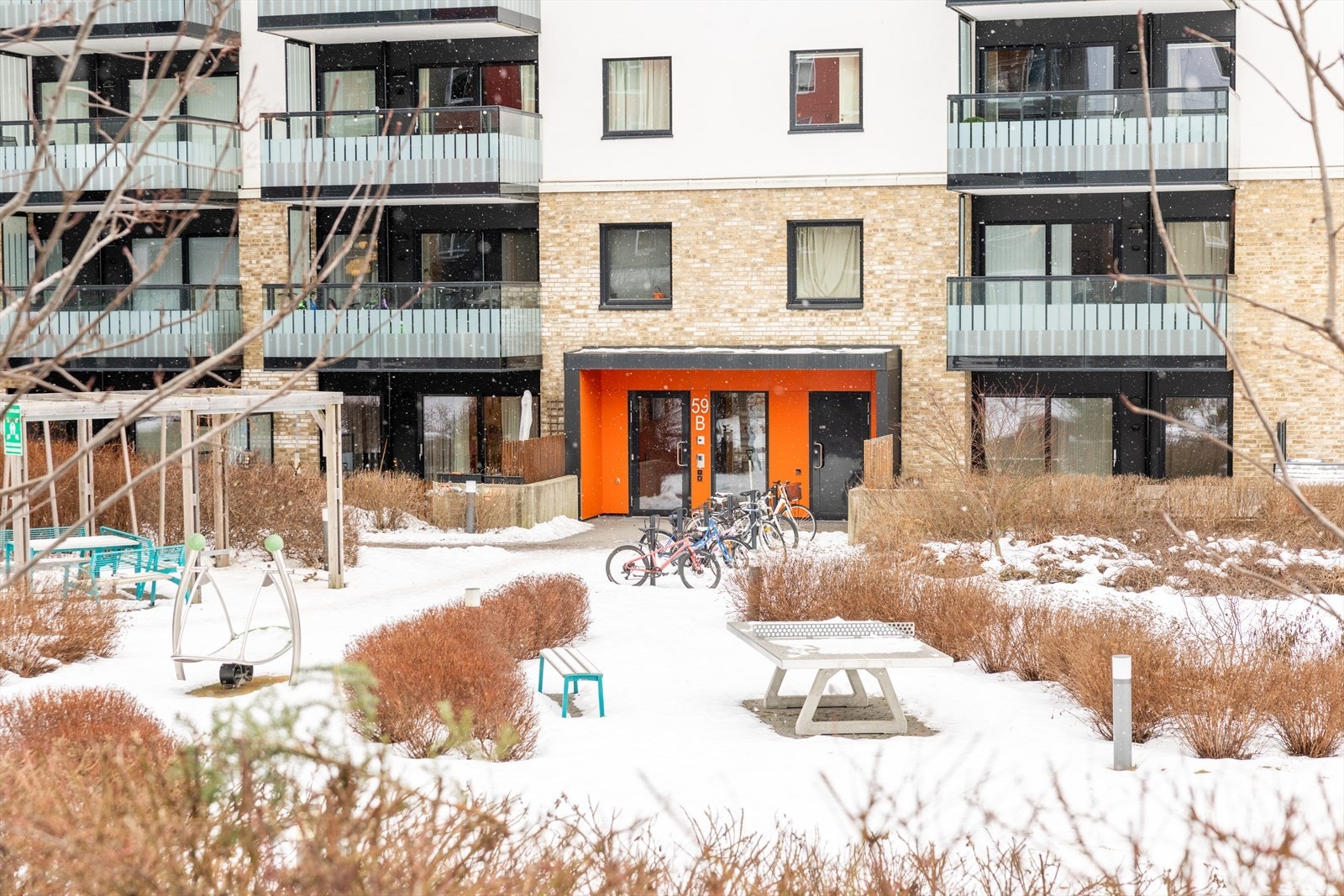 Sameiet består av totalt 4 bygg og totalt 323 seksjoner. Galleribilde