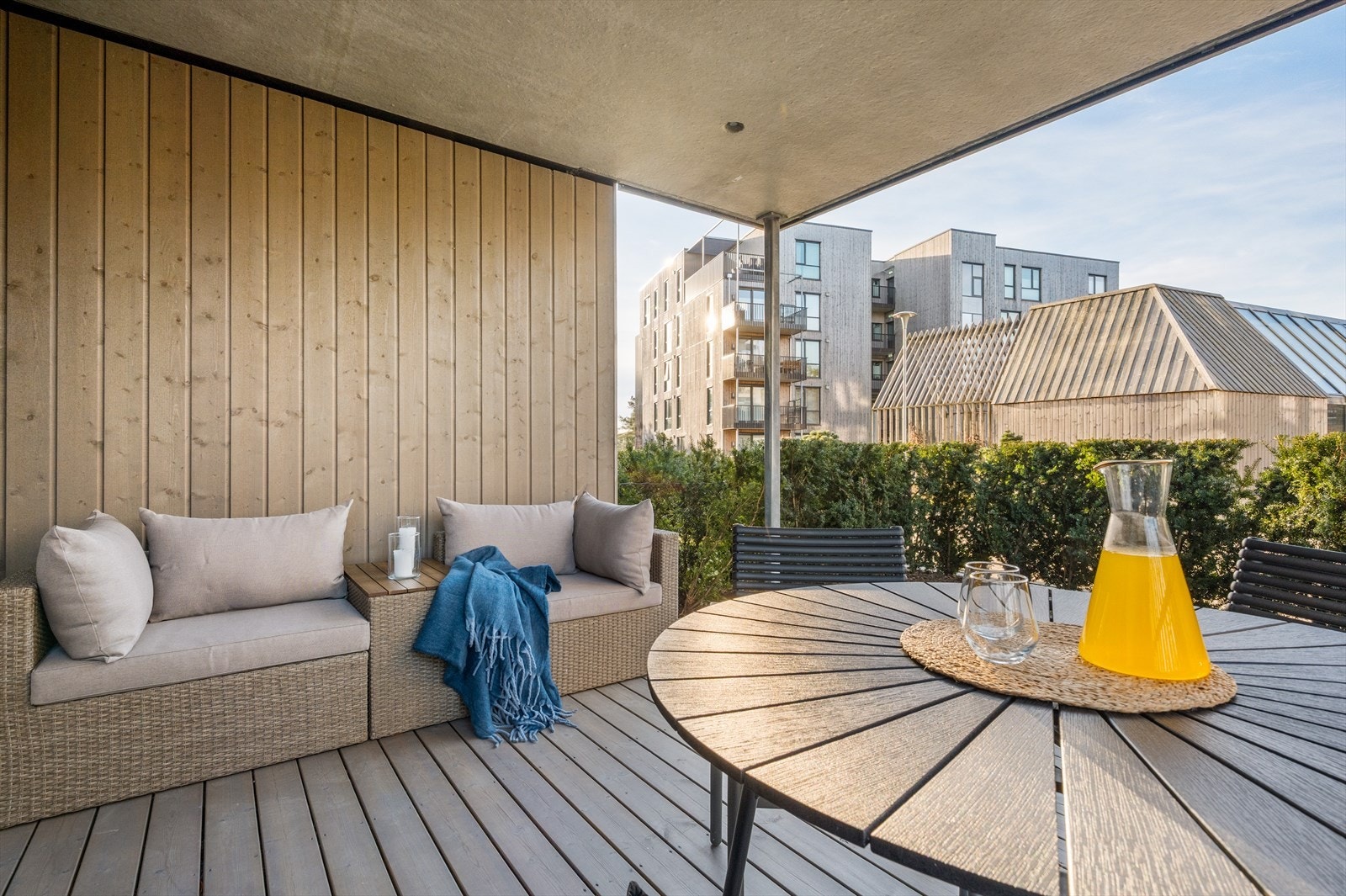 Her har du god plass til å innrede med koselige sittegrupper eller praktiske spisebord. Galleribilde