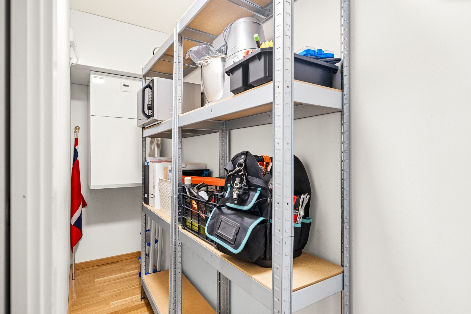 Innvendig bod innenfor stuen. Galleribilde