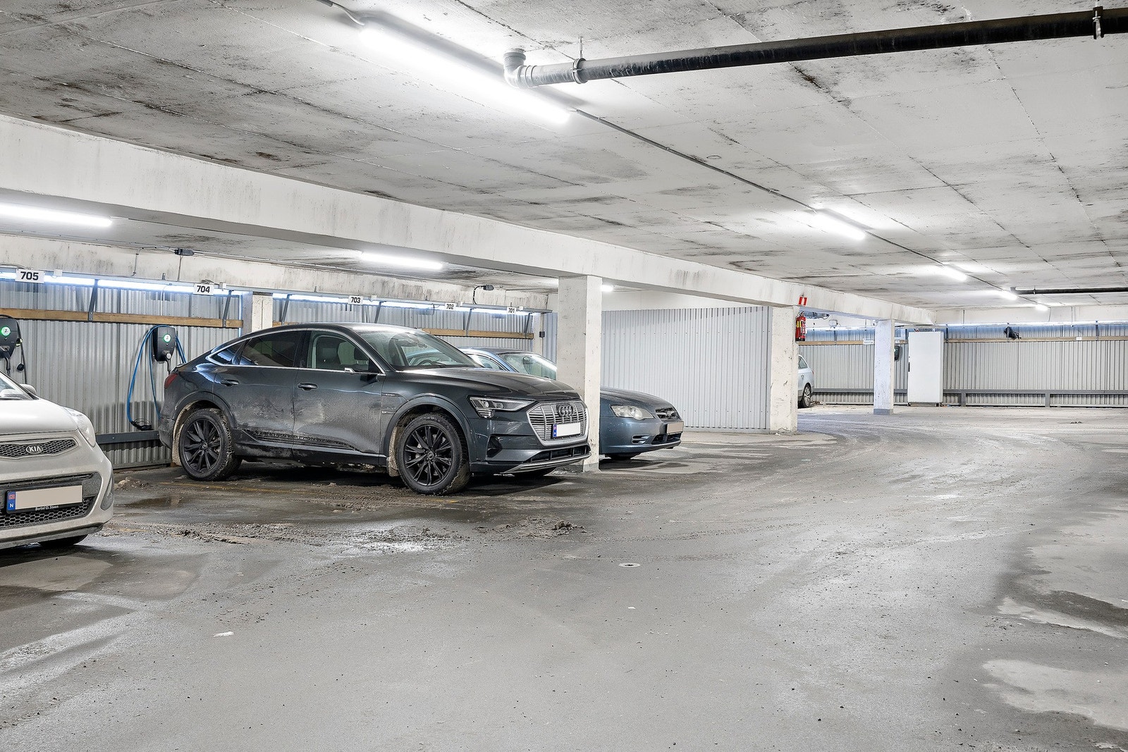 Ellers er det også godt med parkeringsplasser for gjester. Galleribilde