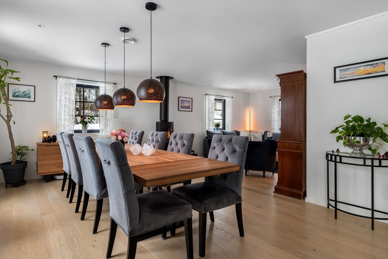 Spisestue. Galleribilde