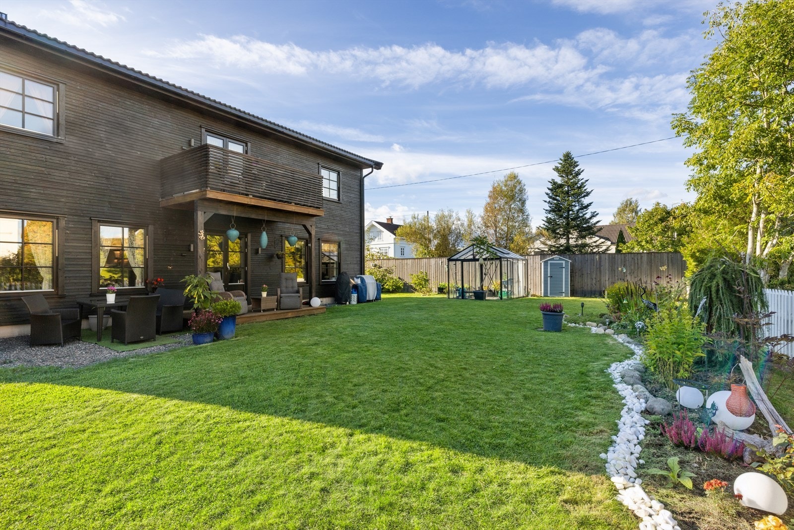 DNB Eiendom ved Malin Bruer har gleden av og presentere en moderne enebolig fra 2020 i et attraktivt og barnevennlig boområde! Galleribilde