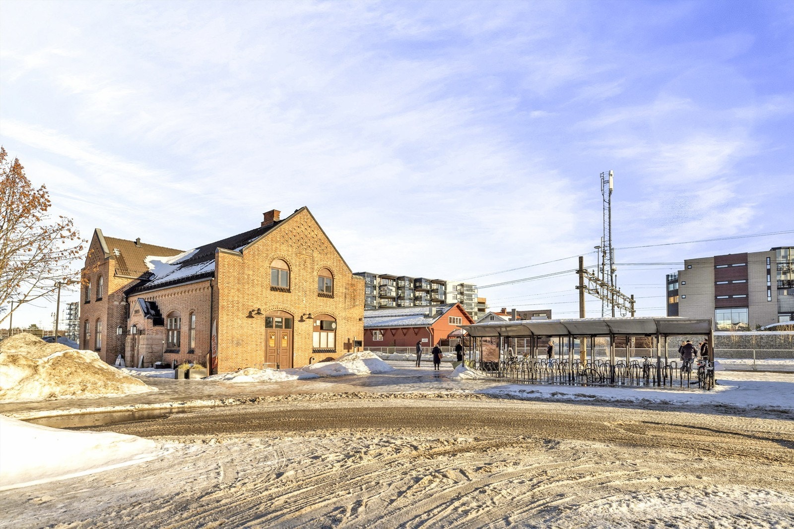 Jessheim stasjon ligger innenfor en 15-minutters spasertur. Galleribilde