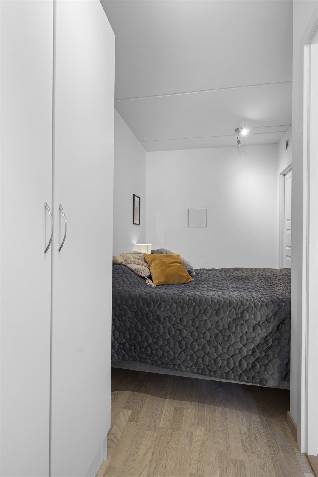 Hovedsoverommet er lunt og har god plass til dobbeltseng. Galleribilde