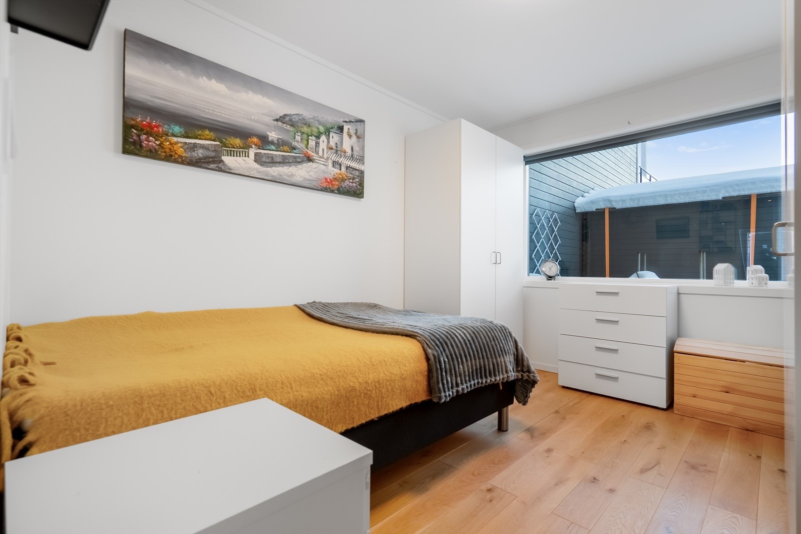 Rommene egner seg godt som hovedsoverom, barnerom, gjesterom eller hjemmekontor etter behov Galleribilde