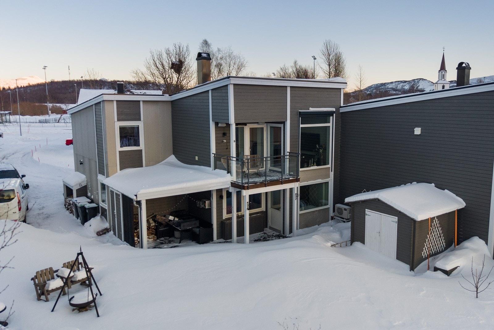 Eiendommen ligger i et rolig og etablert boligområde i Saltstraumen Galleribilde