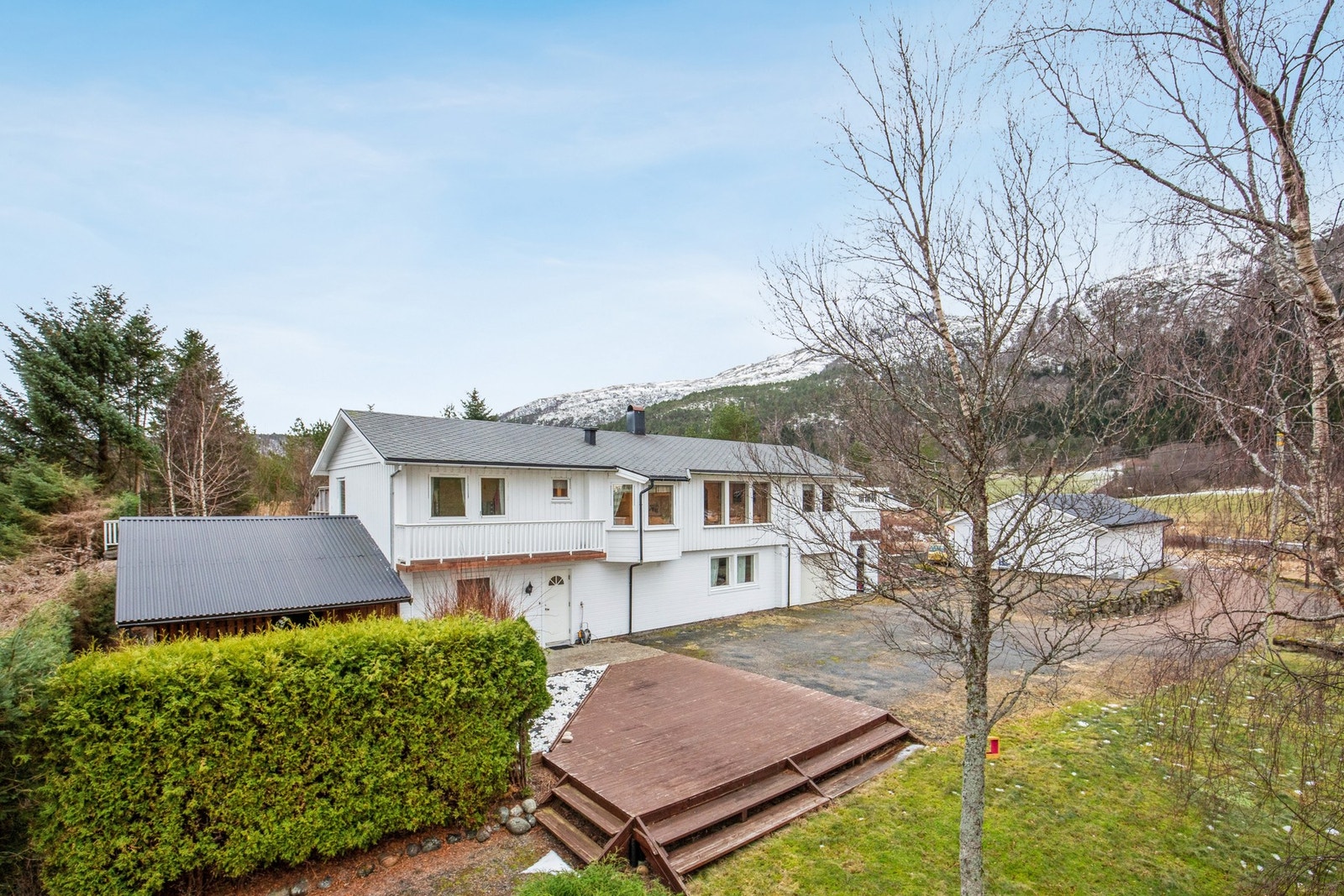 Uteplass mot nordvest Galleribilde