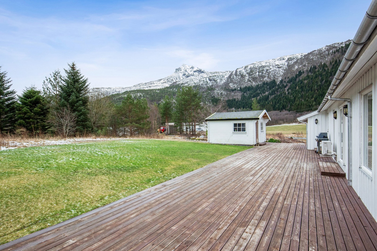 Terrasse med gode solforhold Galleribilde