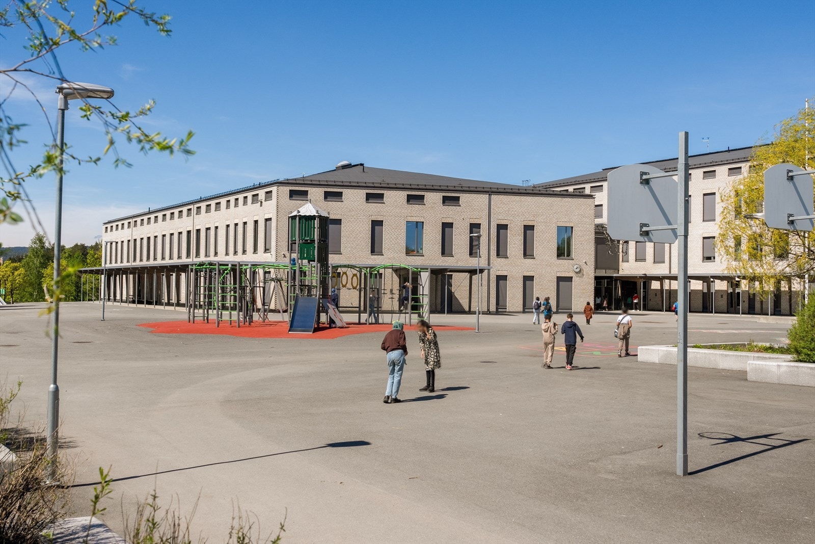 Haugenstua skole. Galleribilde