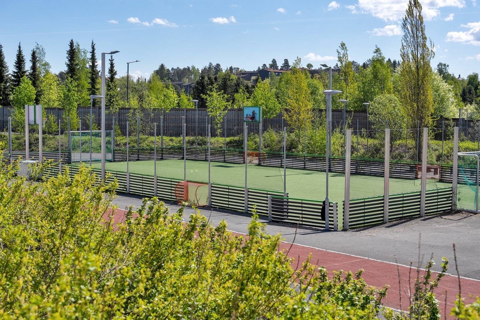 Haugenstua skole. Galleribilde