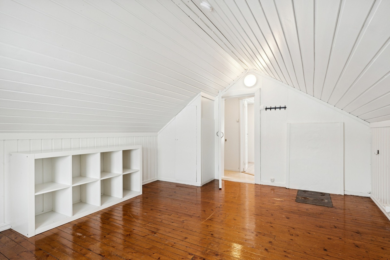 Soverom med god plass til møblement og seng. Galleribilde