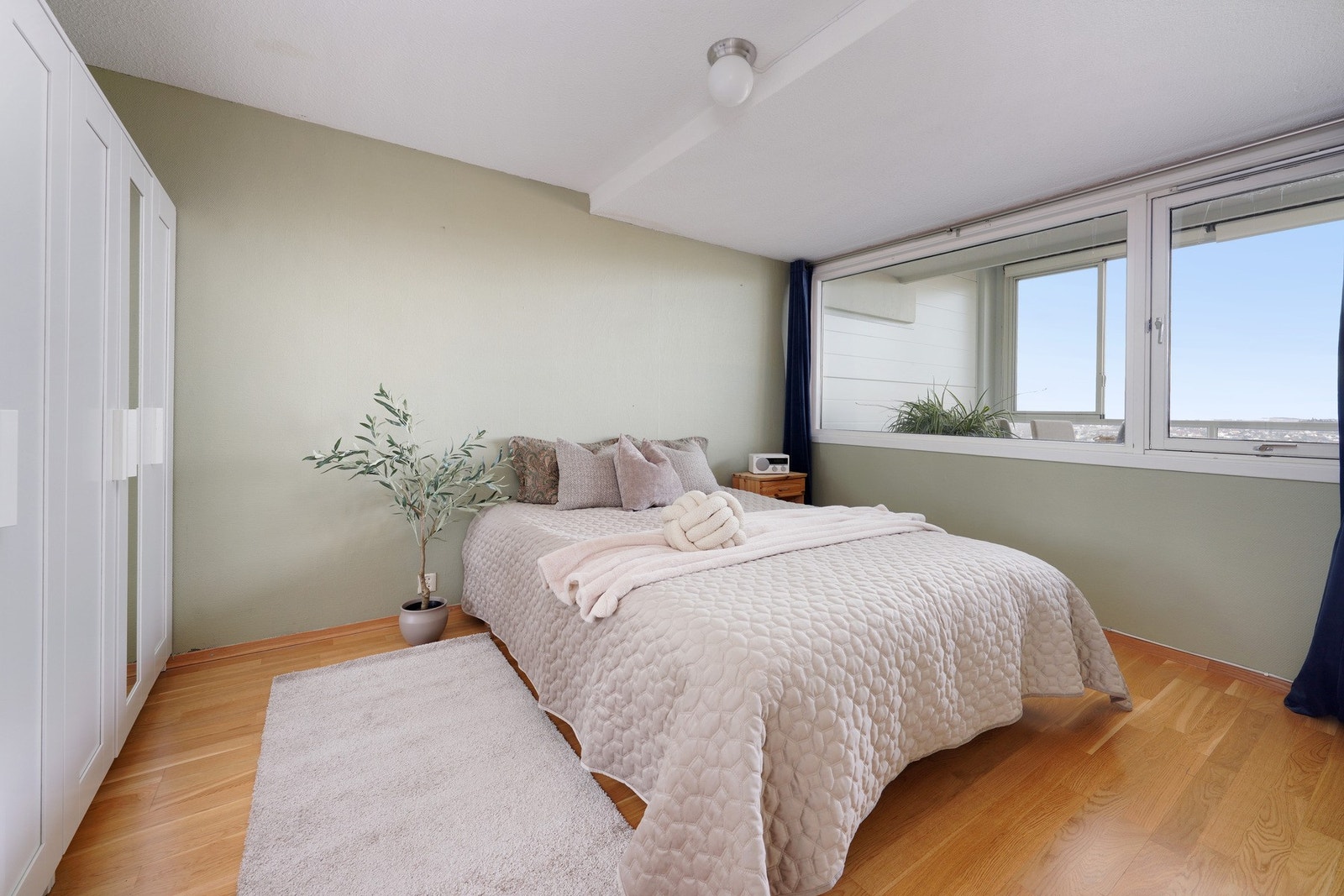 Soverom. Galleribilde