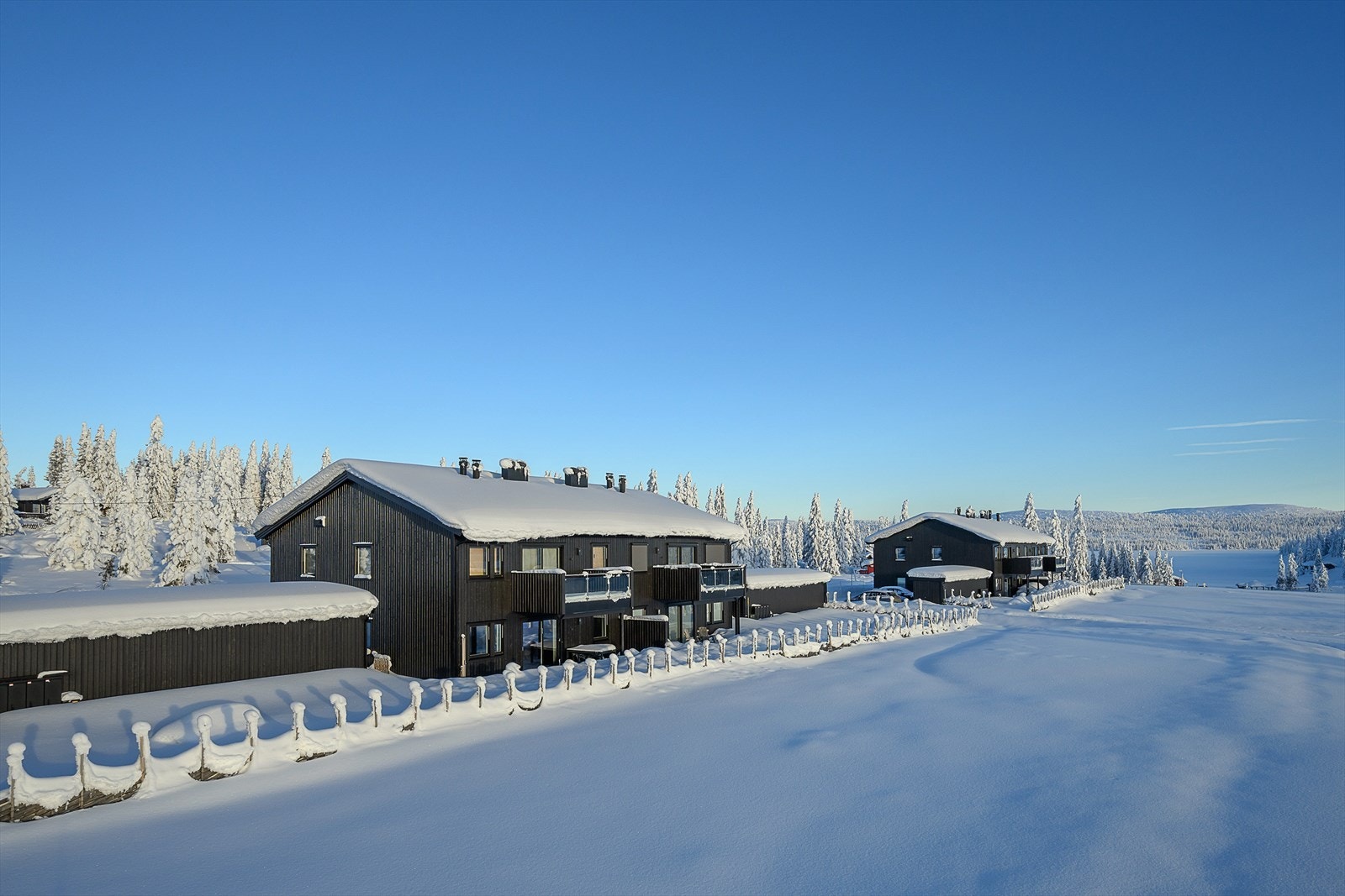 Velkommen til Storhotellvegen 30C! Innbydende og meget funksjonell 4-roms leilighet med svært attraktiv beliggenhet på Sjusjøen. Foto: Lars Marius Bækkevold. Galleribilde
