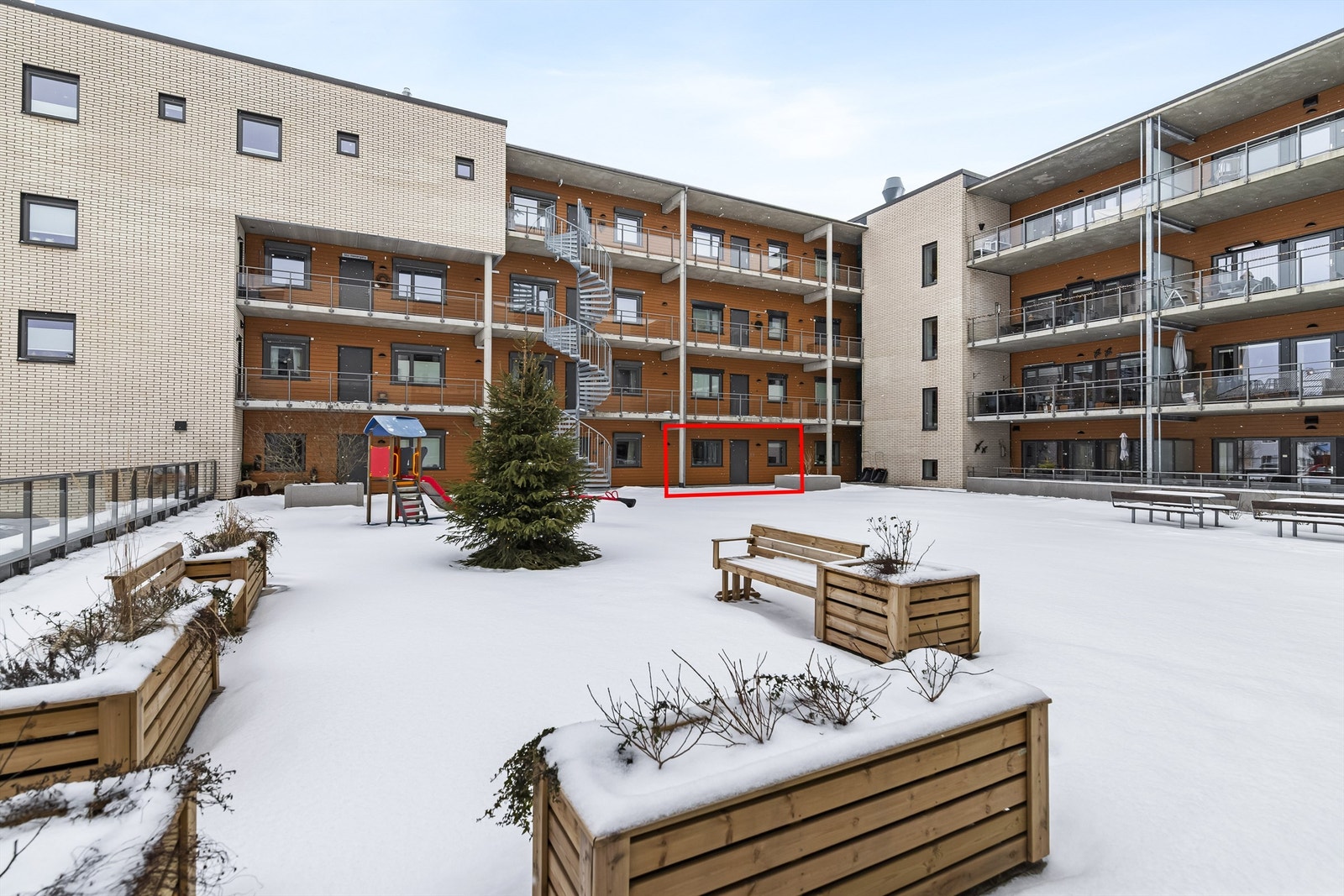 Leiligheten ligger fint til i bygget og med fine fellesområder like utenfor ytterdøren Galleribilde