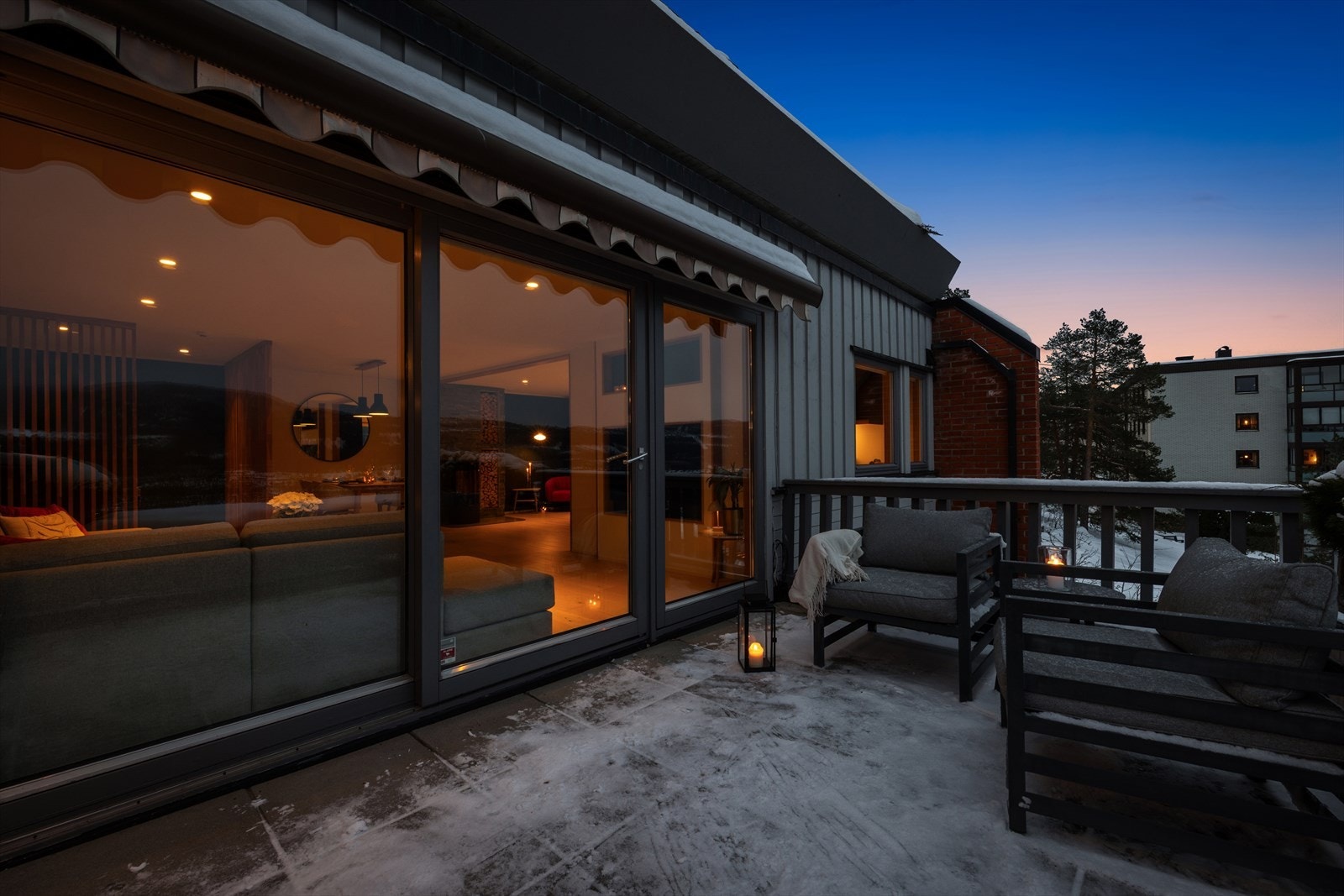 Fra stuen er det videre utgang til en flott terrasse. Galleribilde