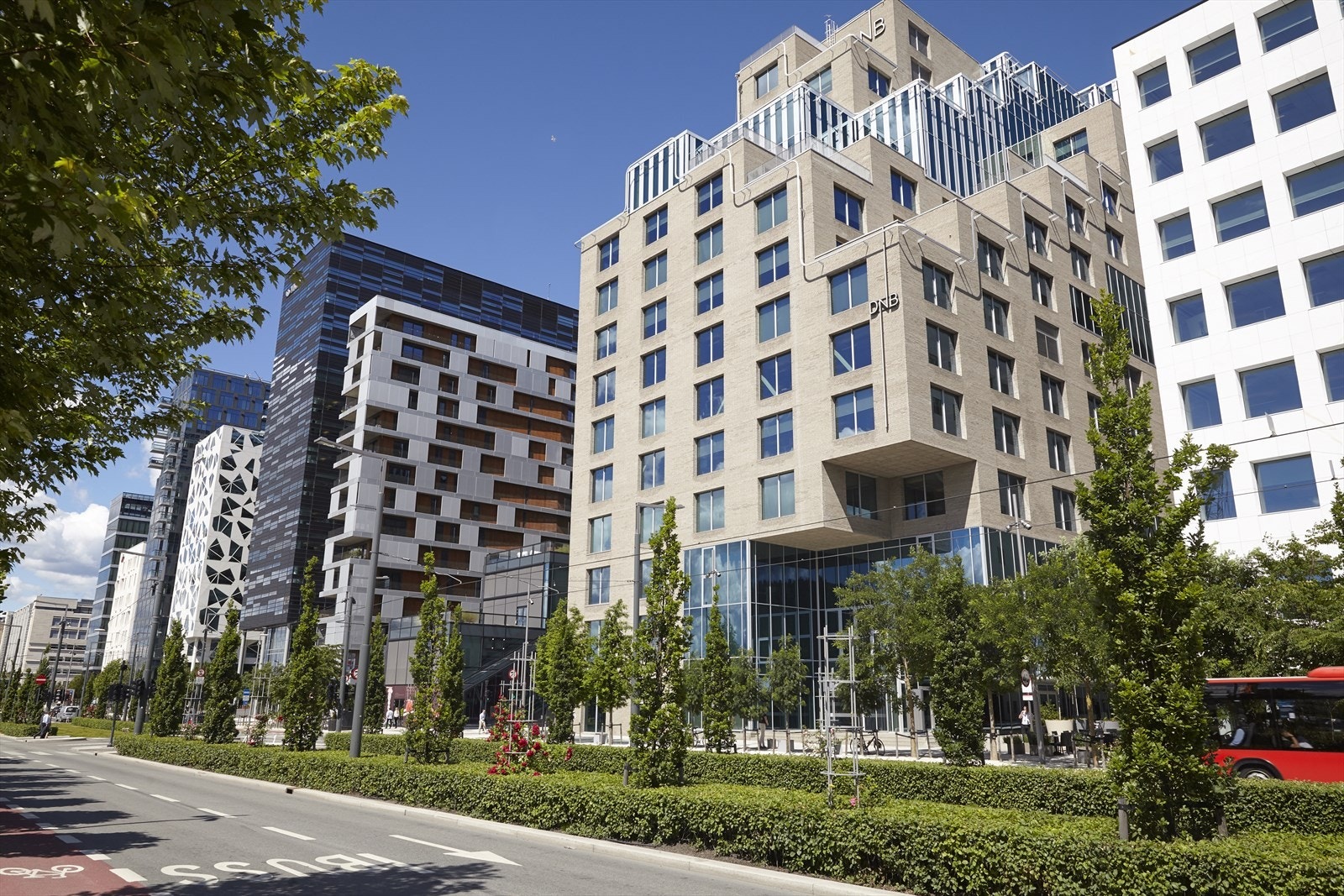 Gangavstand til butikker og øvrige servicetilbud på Barcode. Galleribilde