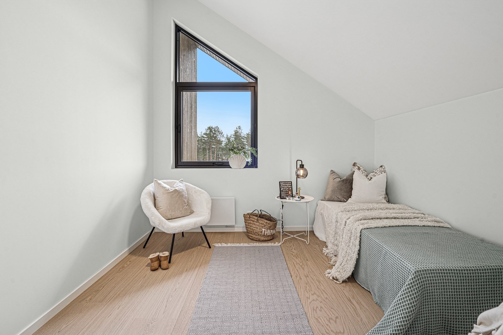 Lyst og koselig soverom. Galleribilde