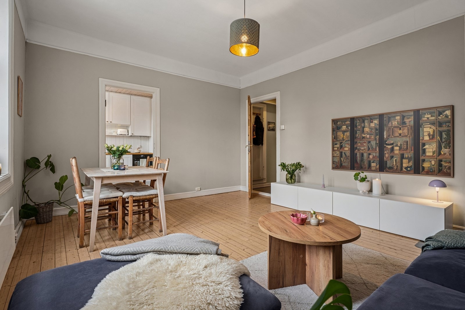 Her er det lave omkostninger, og borettslaget praktiserer ikke forkjøpsrett! Galleribilde