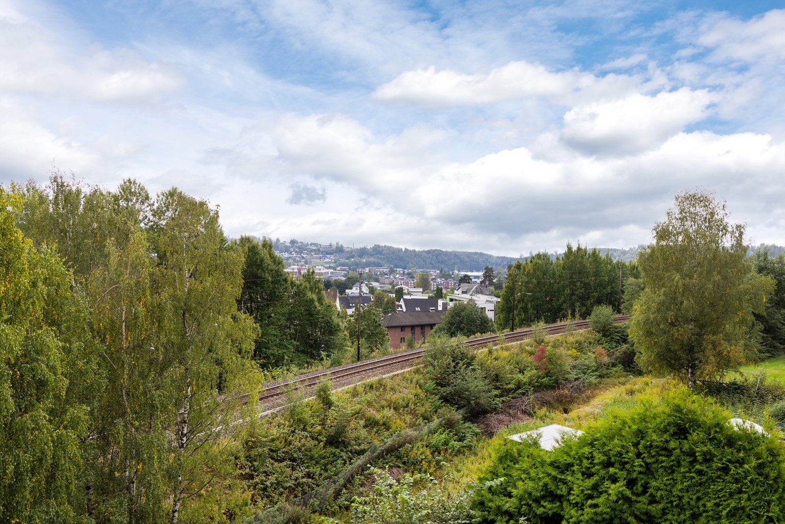 Hønefoss stasjon ligger kun en spasertur unna, med togforbindelse til blant annet Oslo. Galleribilde