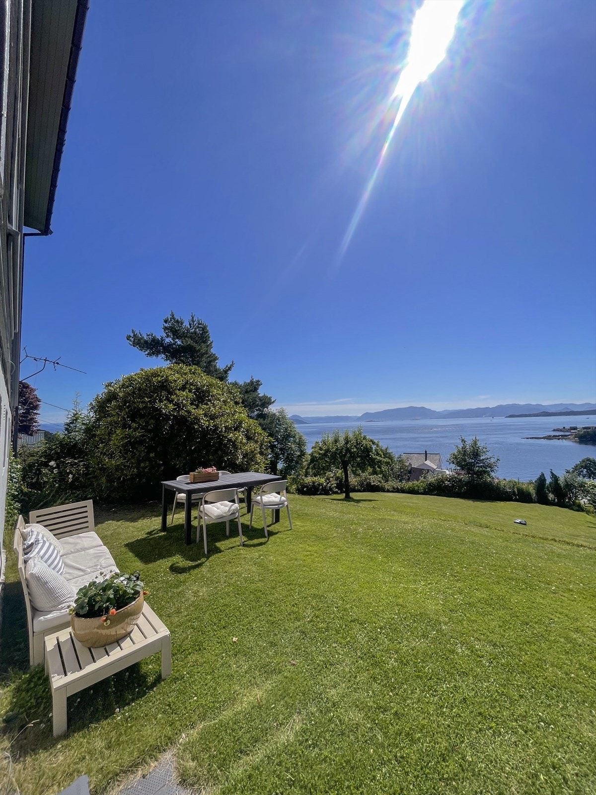 Sommerstemning - bilde tatt av selger Galleribilde