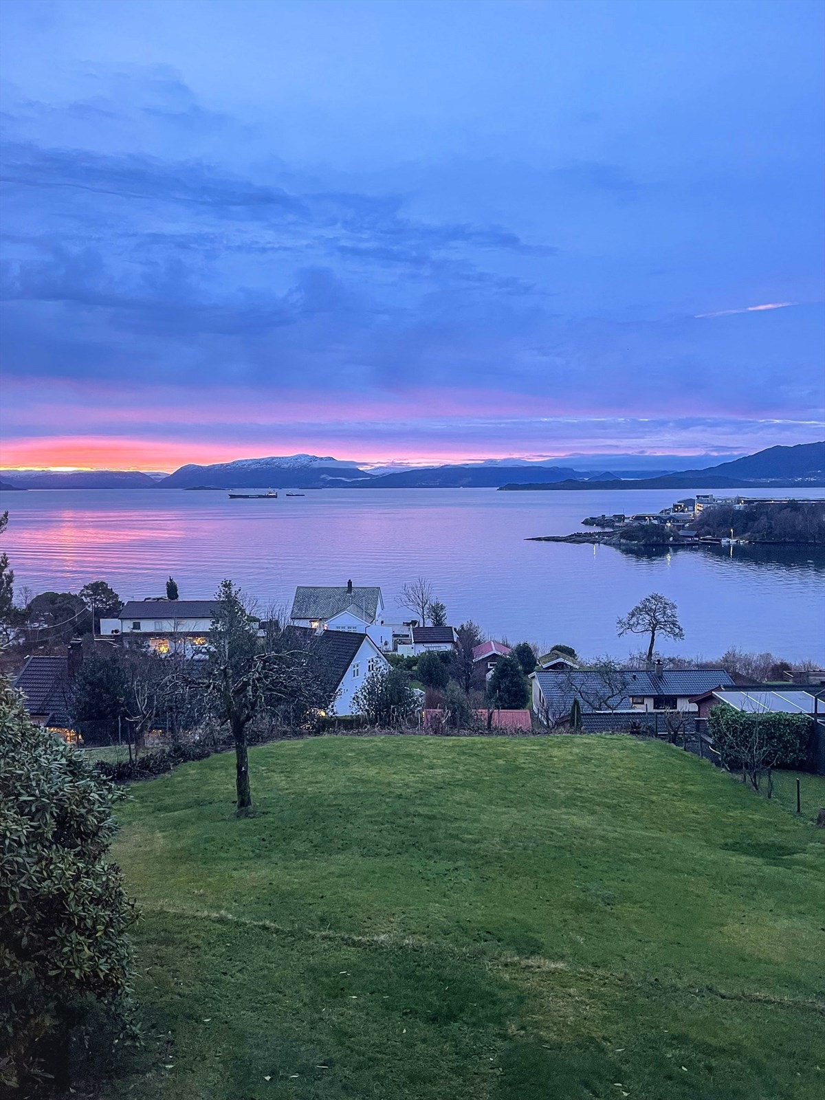 Morgenstemning før soloppgang Galleribilde