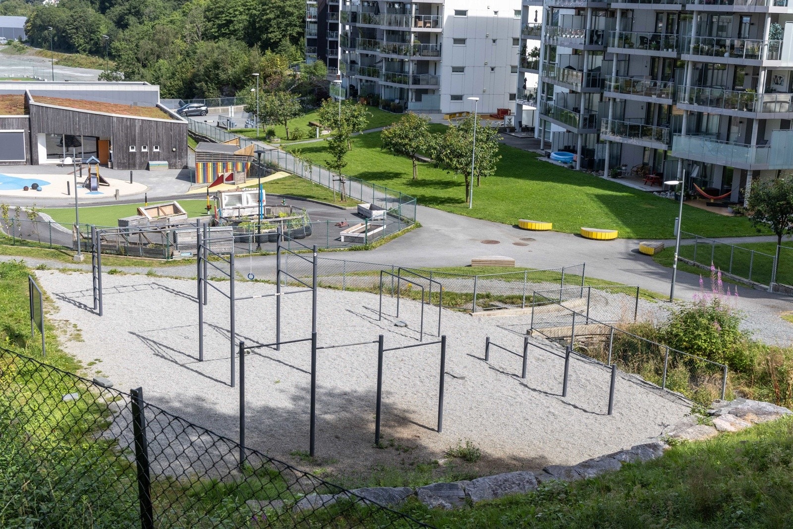 Like ved finner du tufteparken - et populært møtested for lek, trening og aktivitet i nabolaget. Galleribilde
