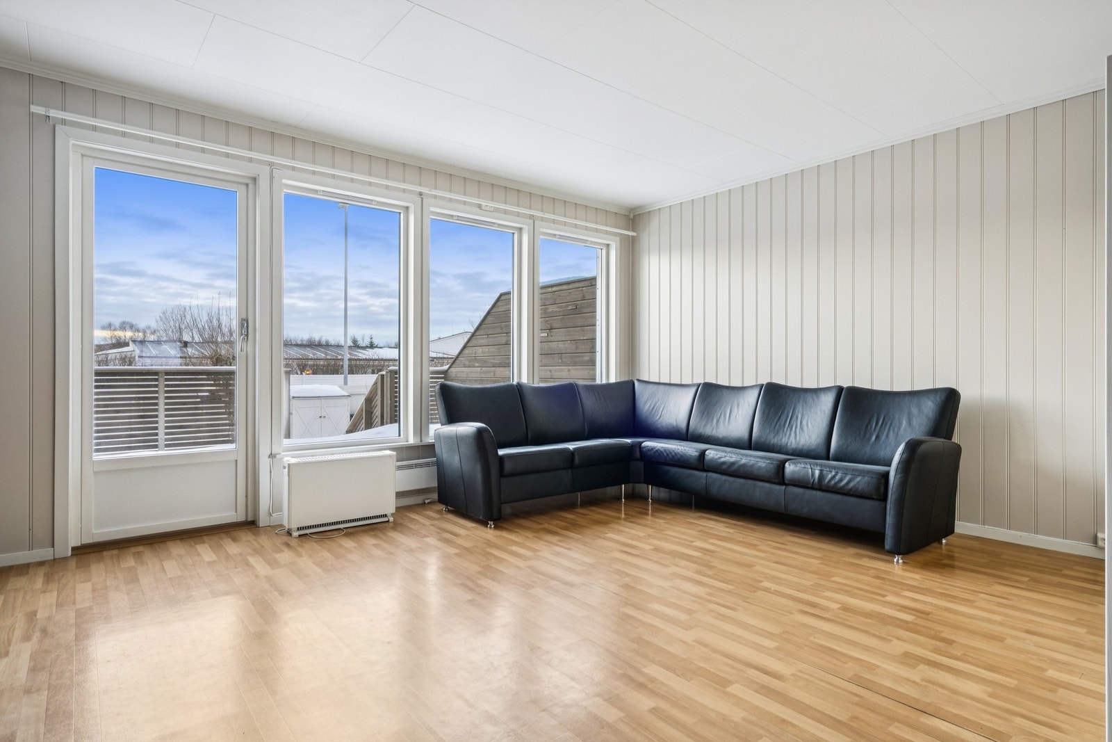 Egen privat terrasse ned utgang fra stuen Galleribilde