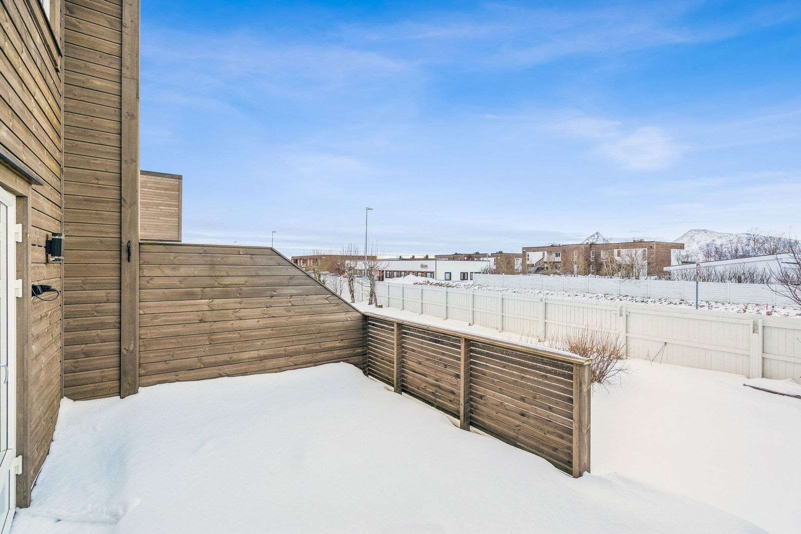 Borretslaget har fått et moderne og elegant preg etter en betydelig fasadeoppsussing Galleribilde