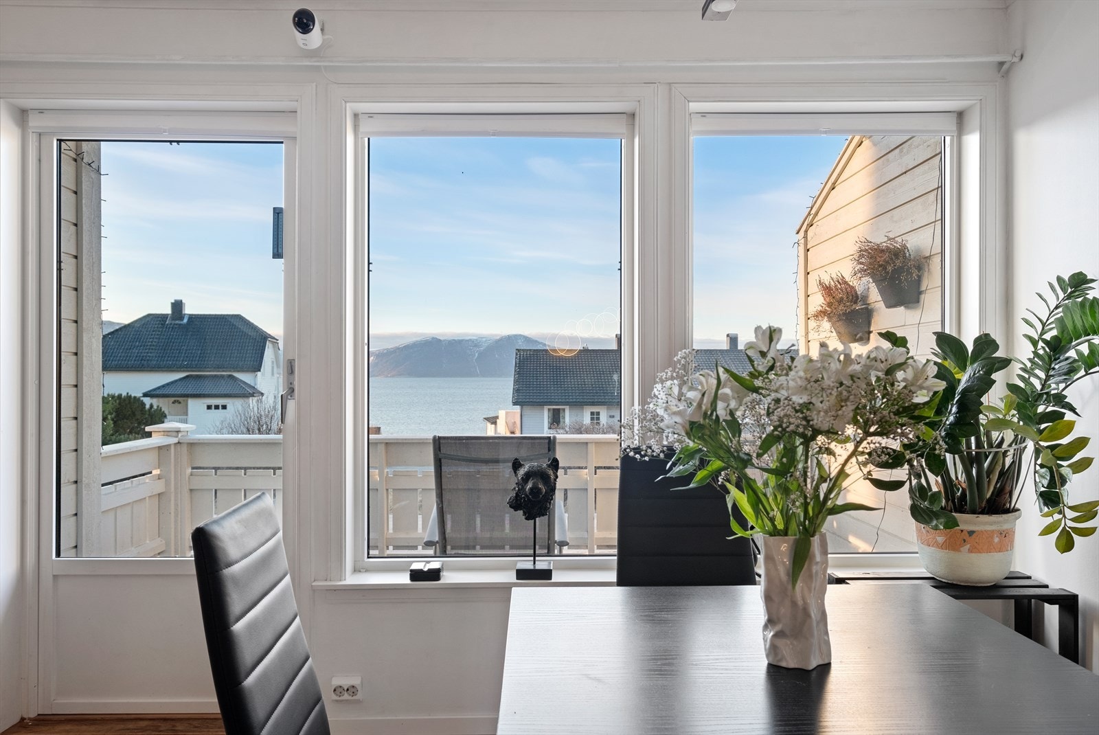 Fra spisestuen er her flott utsikt mot syd Galleribilde