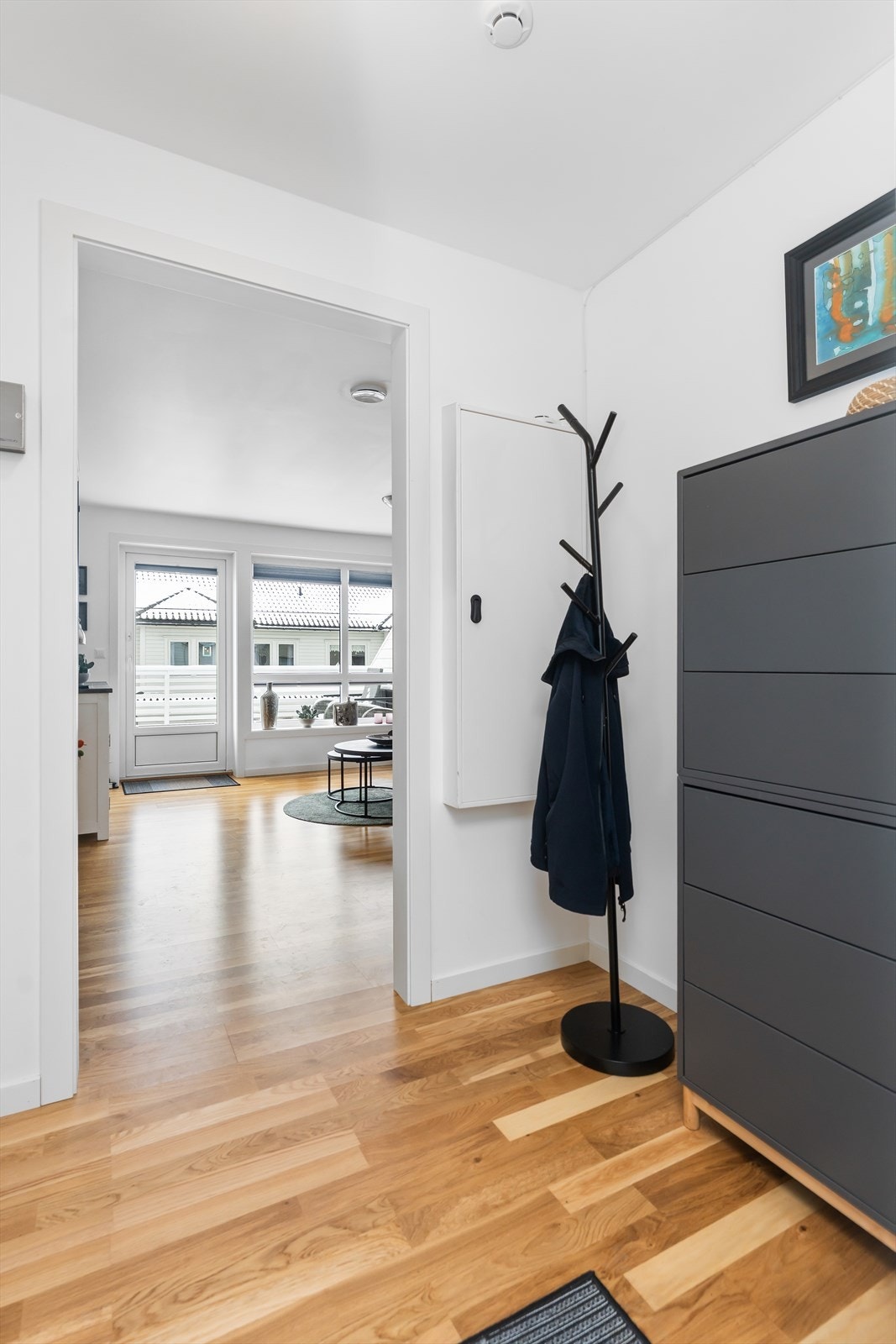 Entrè, vi går rett inn i stuen Galleribilde