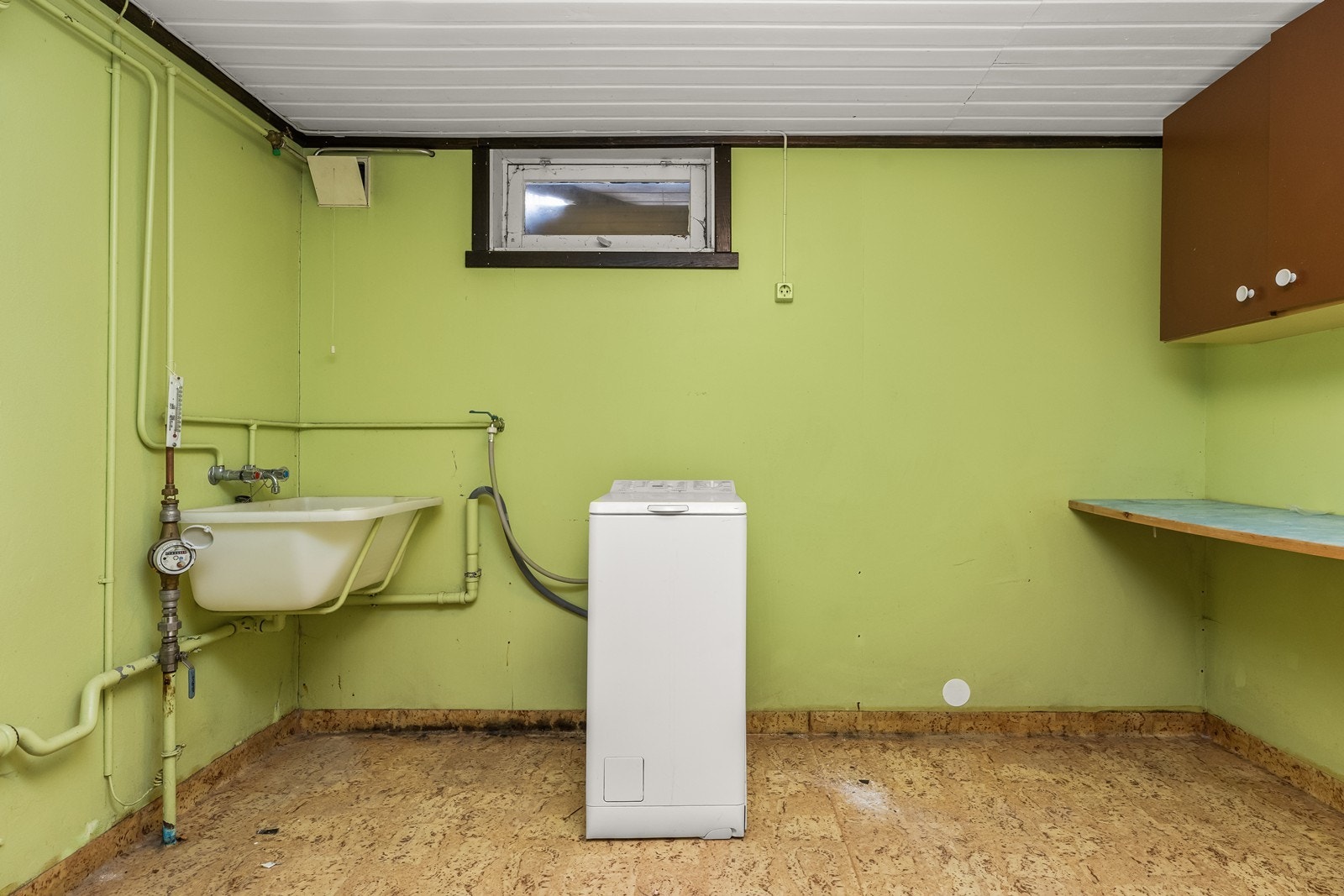 Det foreligger ikke tegninger for kjeller og må legges til grunn at denne ikke er godkjent. Galleribilde