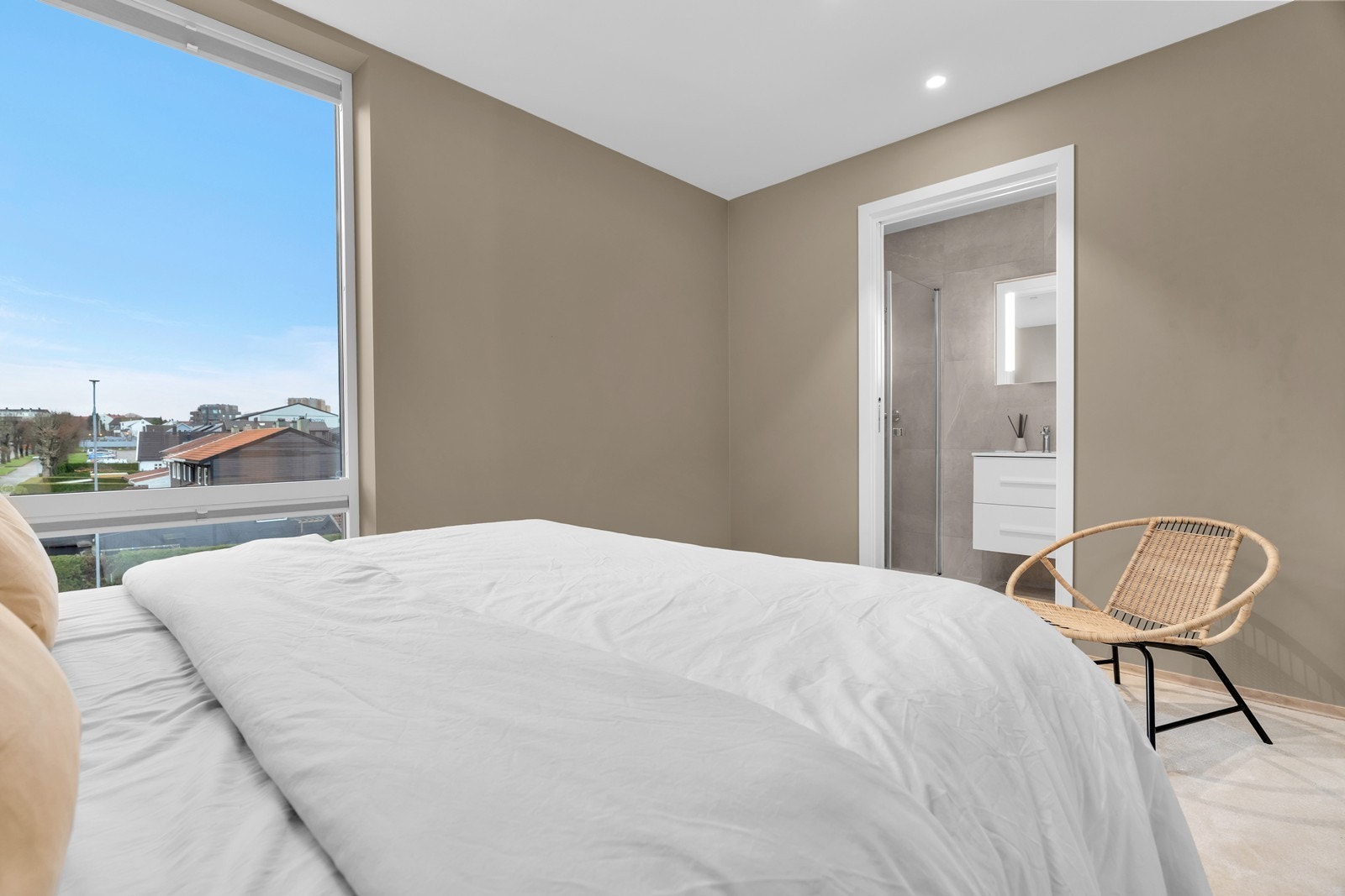 Hovedsoverom med eget bad Galleribilde