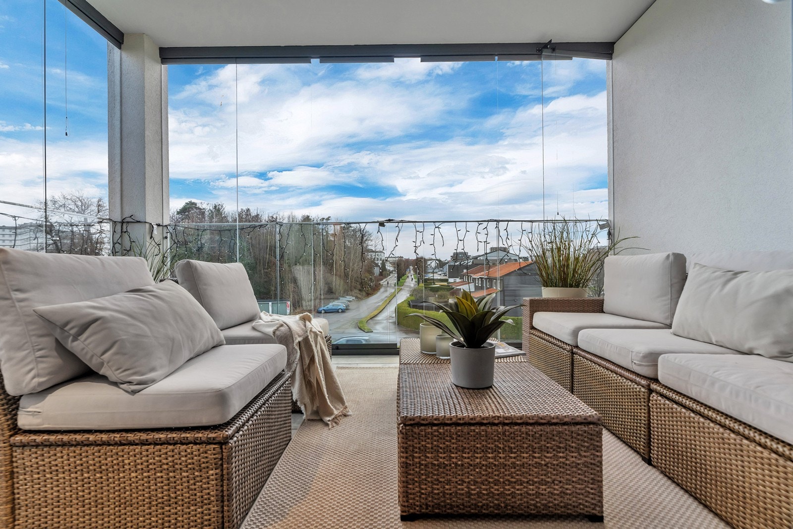 Innglasset balkong på 14 kvm Galleribilde