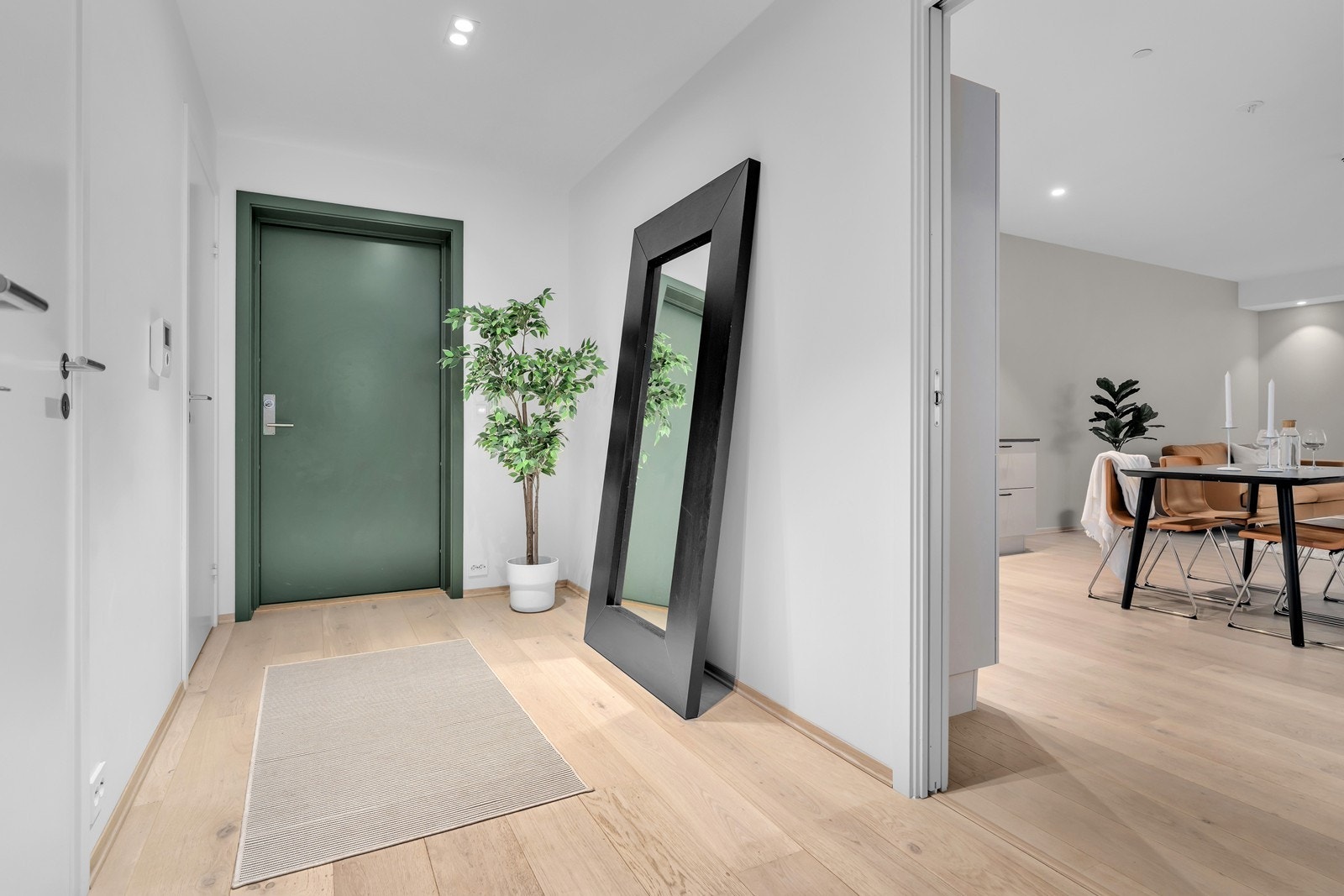 I gang er det plass til skyvedørsgarderobe Galleribilde