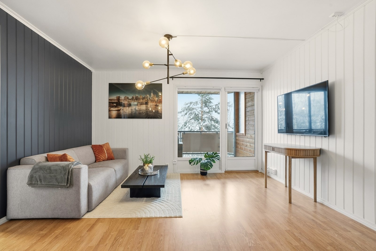 Pen og romslig 2-roms leilighet, med balkong. Flott førstegangskjøp og ingen dokumentavgift. Galleribilde