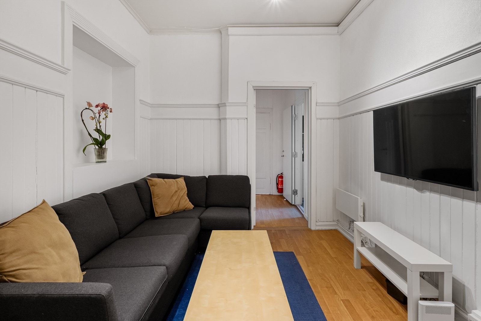 Mellomgang er av god størrelse med flotte detaljer. Galleribilde