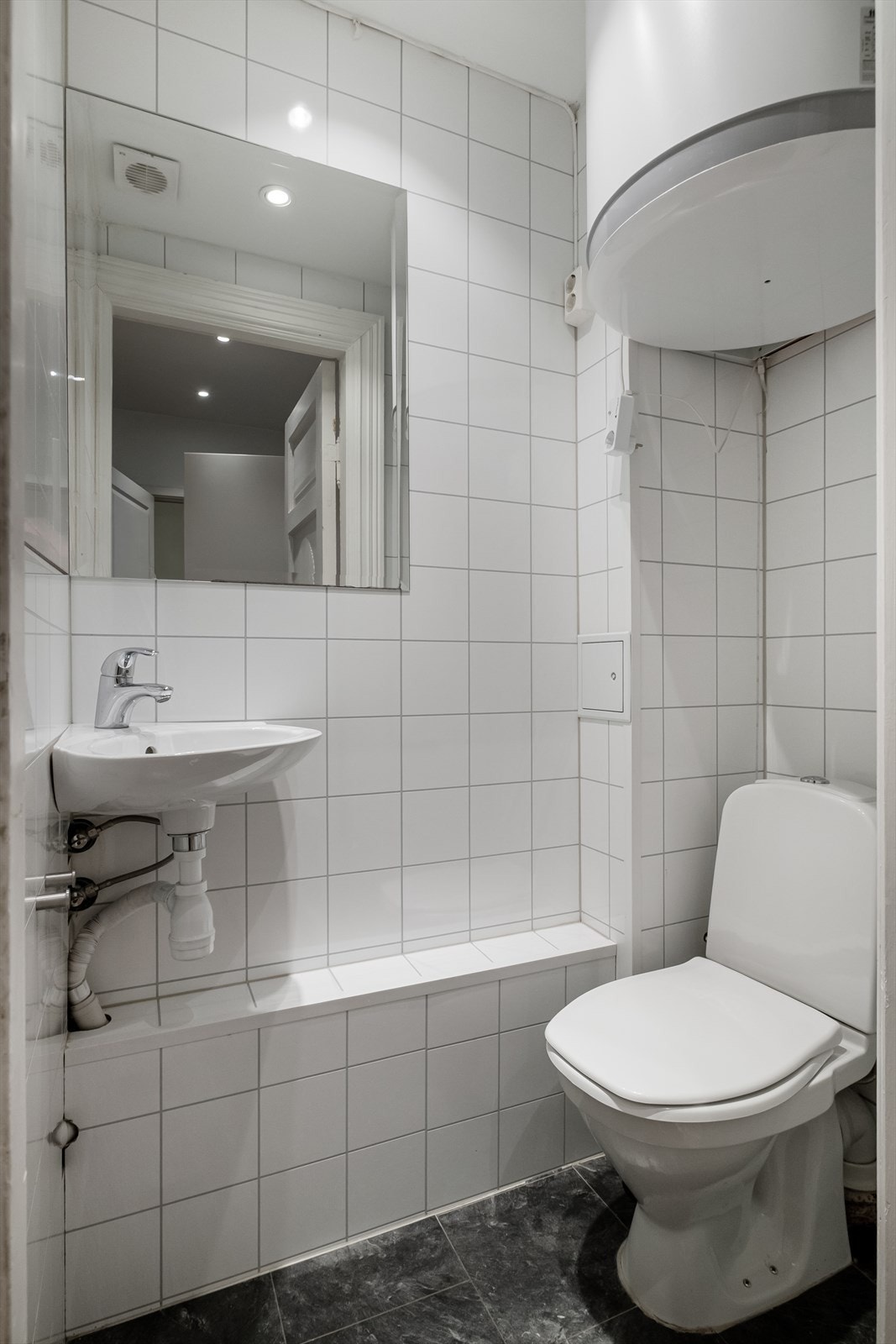 Separat toalettrom. Galleribilde