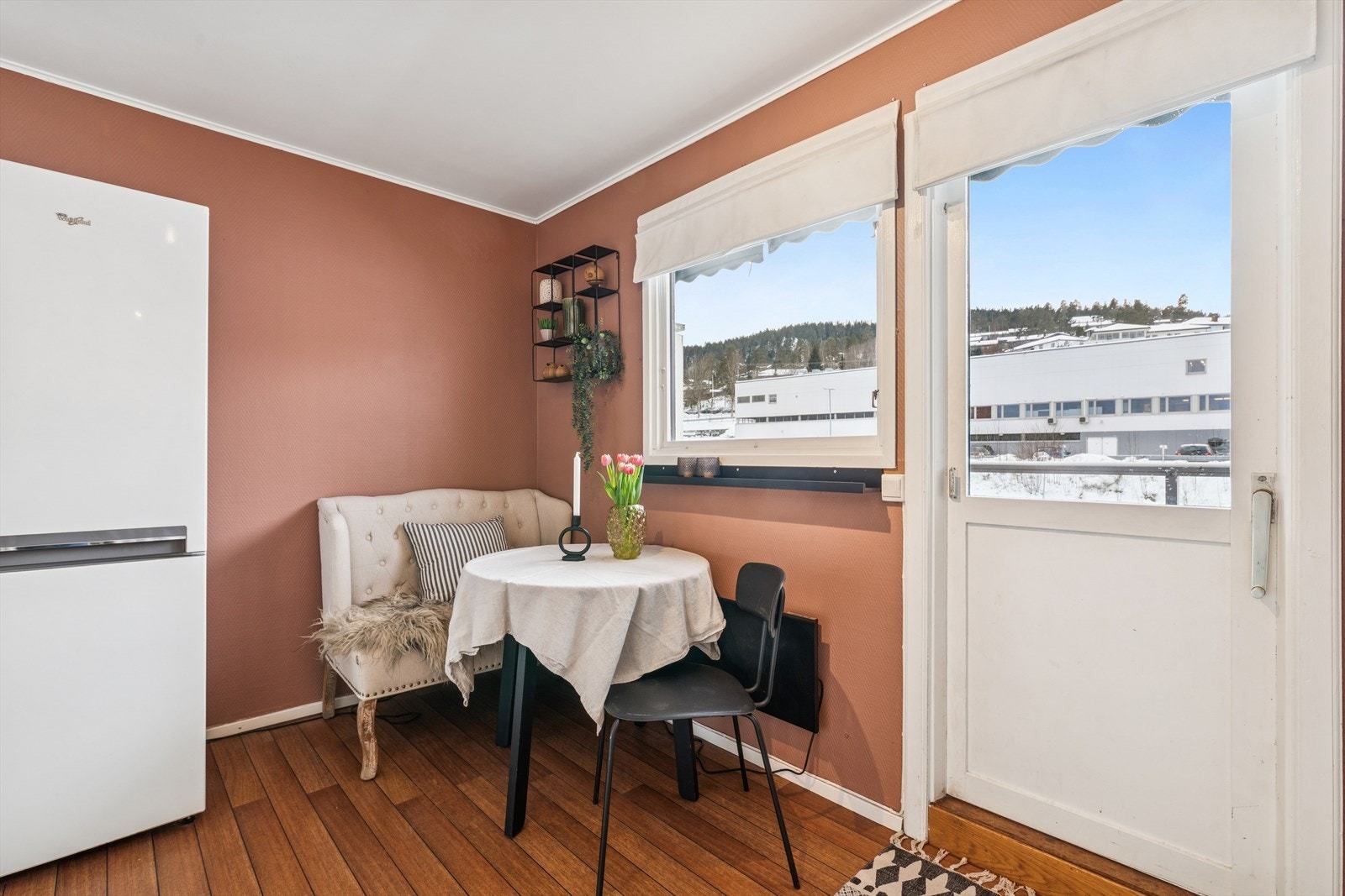 Kjøkken med utgang terrasse Galleribilde