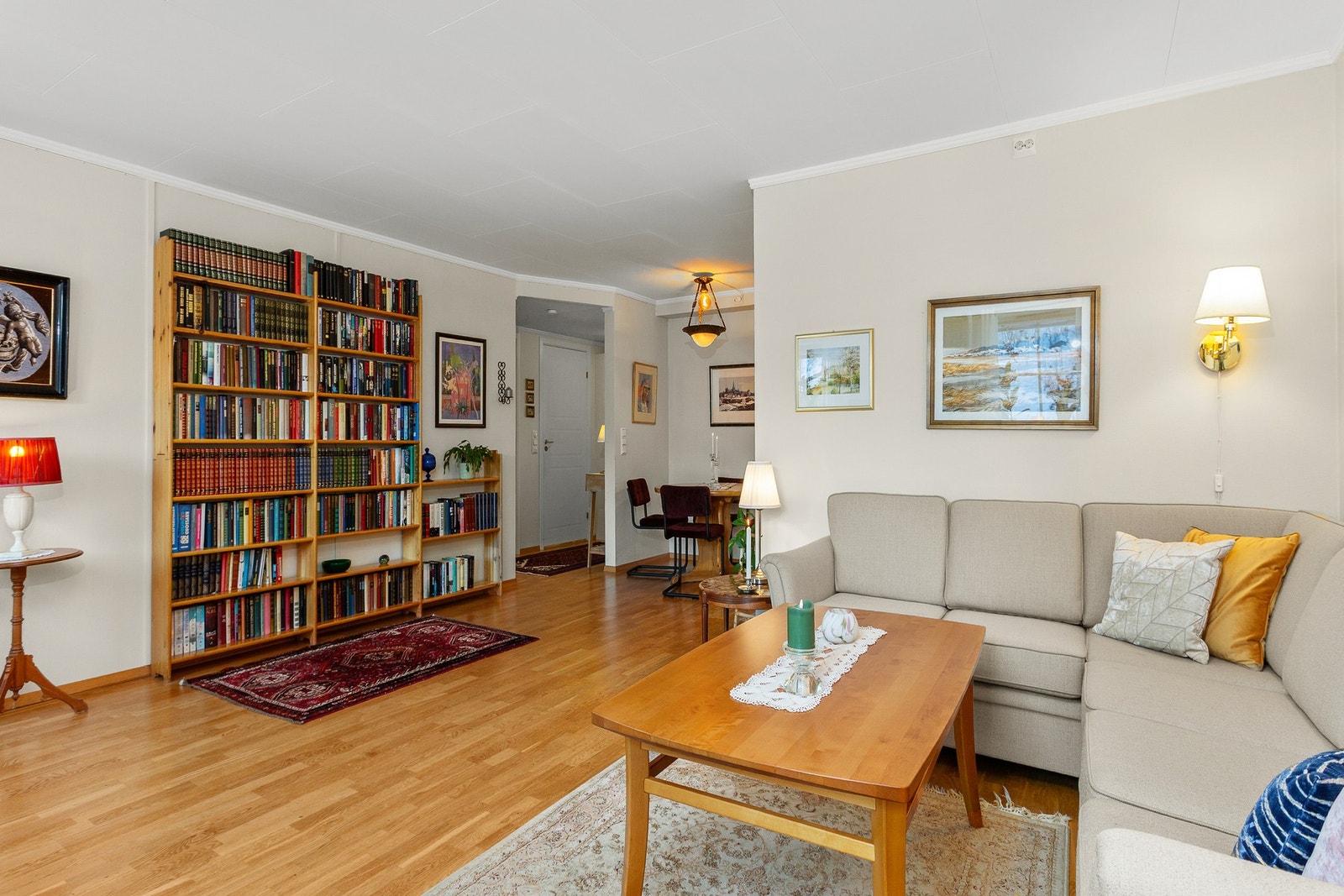 Leiligheten har en romslig planløsning. Galleribilde