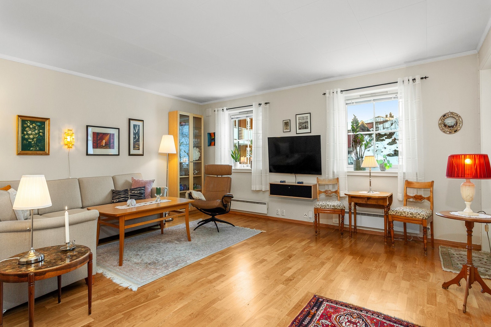 Stuen er på 24m². Galleribilde