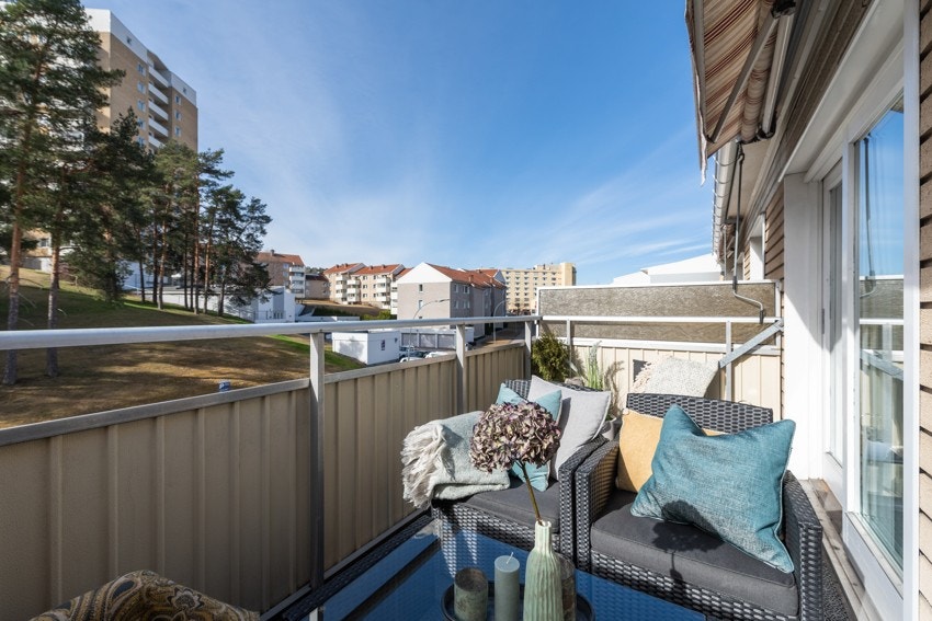 Utstyrt med tremmefliser på gulv og markise. (Foto Inviso/EFKT) Galleribilde