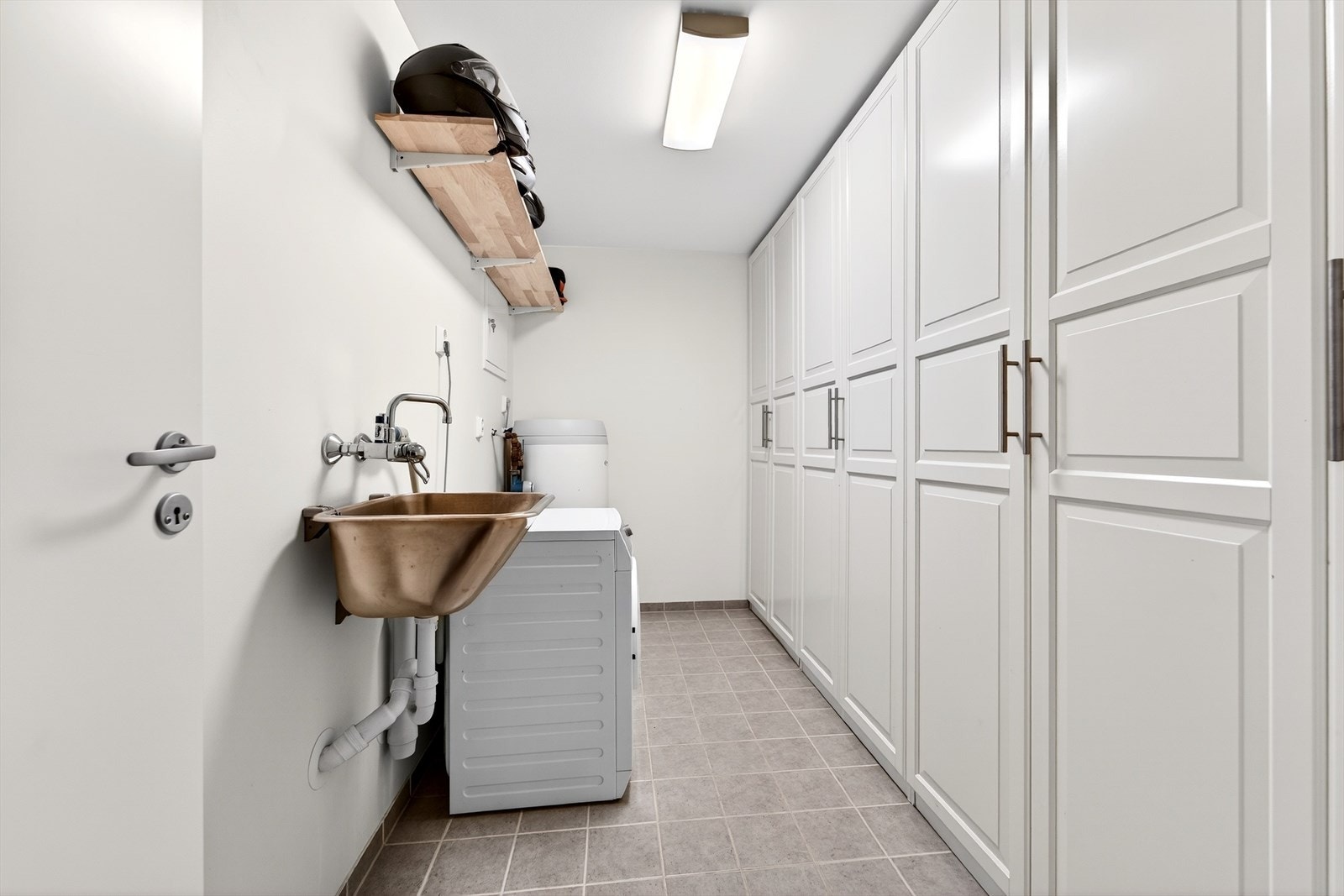 Vaskerom Galleribilde