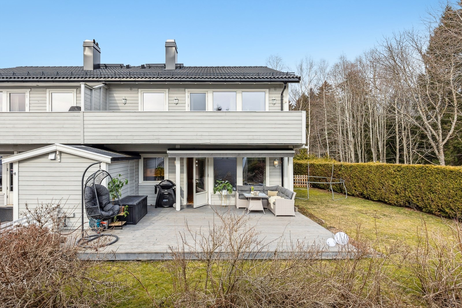 Leiligheten ligger i et rolig og etablert boligområde på Bommestadåsen. Velkommen til visning! Galleribilde