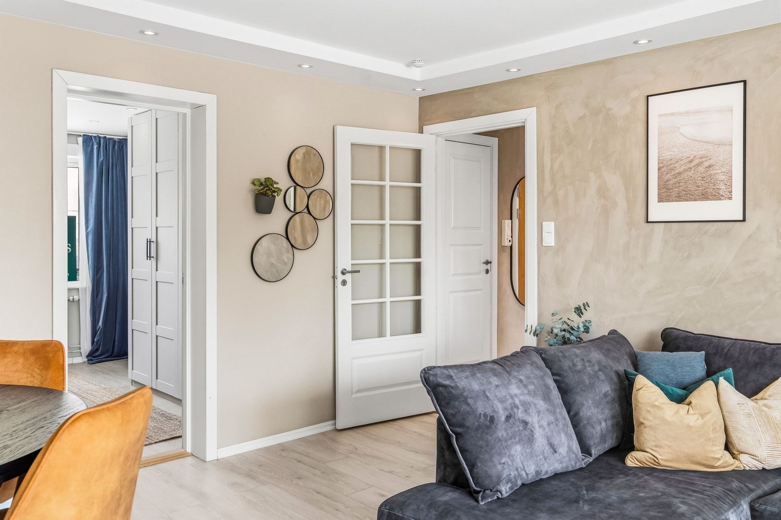 Fra stuen er det inngang tll hovedsoverommet Galleribilde