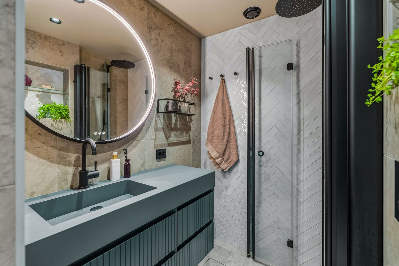 Lekker renovert bad fra 2023. Her er det ikke spart på noe! Høy kvalitet på alle produkter. Det er bare å glede deg! Galleribilde