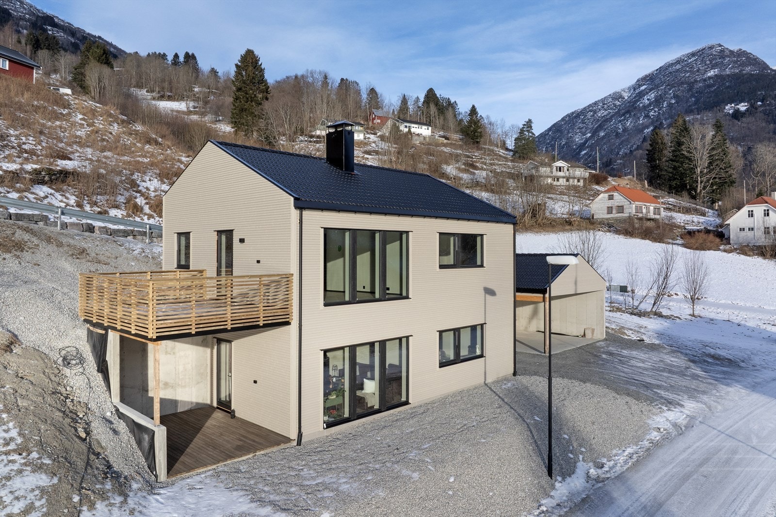 Velkommen til Luster og Kvitevodl 8B Galleribilde