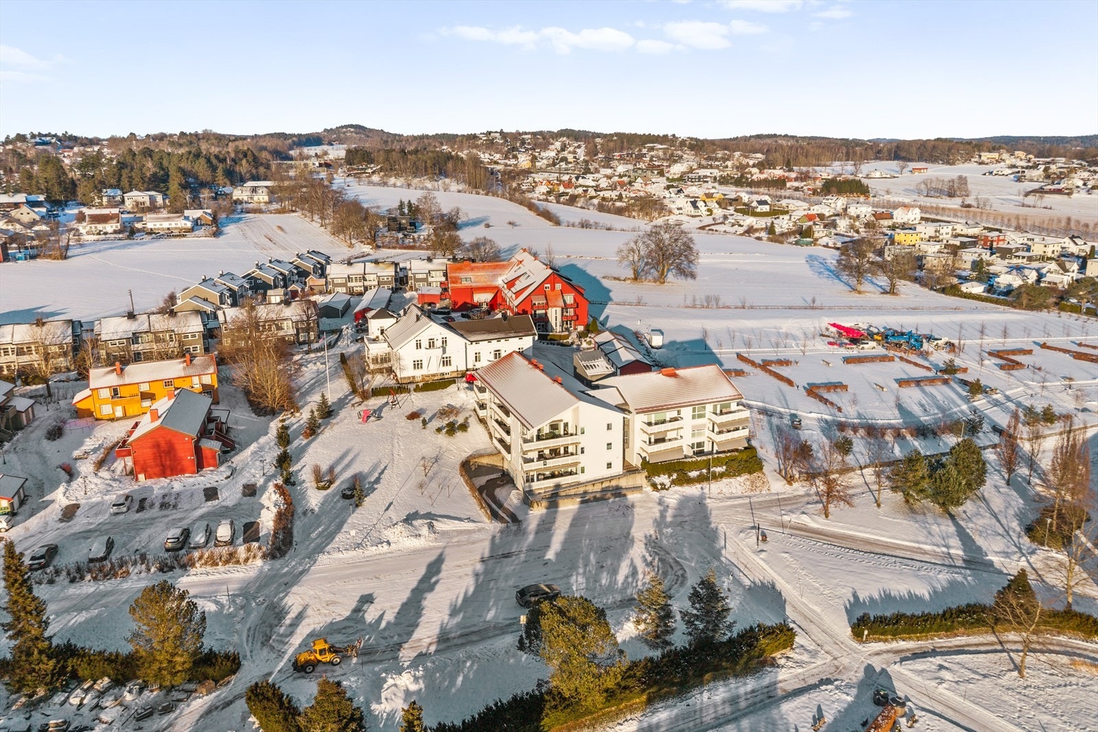 For den turglade byr nærområdet på flotte rekreasjonsmuligheter. Populære turmål som Mokollen og Midtåsen - med Anders Jahres tidligere storslåtte residens - gir både naturopplevelser, utsikt og historisk sus. Galleribilde