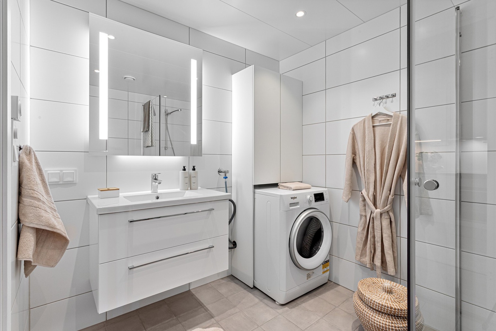 Leiligheten har et flott baderom med gulvvarme. Galleribilde